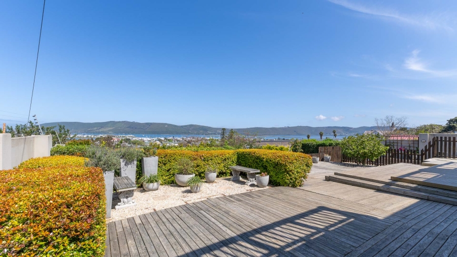 7 Bedroom Property for Sale in Knysna Central Western Cape